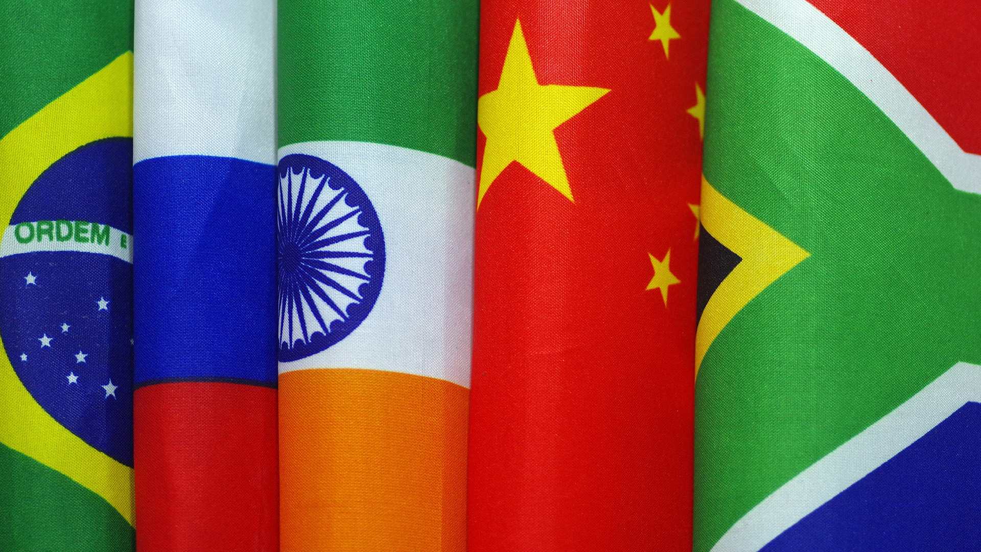 Интеграция брикс. БРИК Бразилия Россия Индия Китай. Флаг Brics. Бразилия Россия Индия Китай ЮАР. БРИКС Brics флаг.